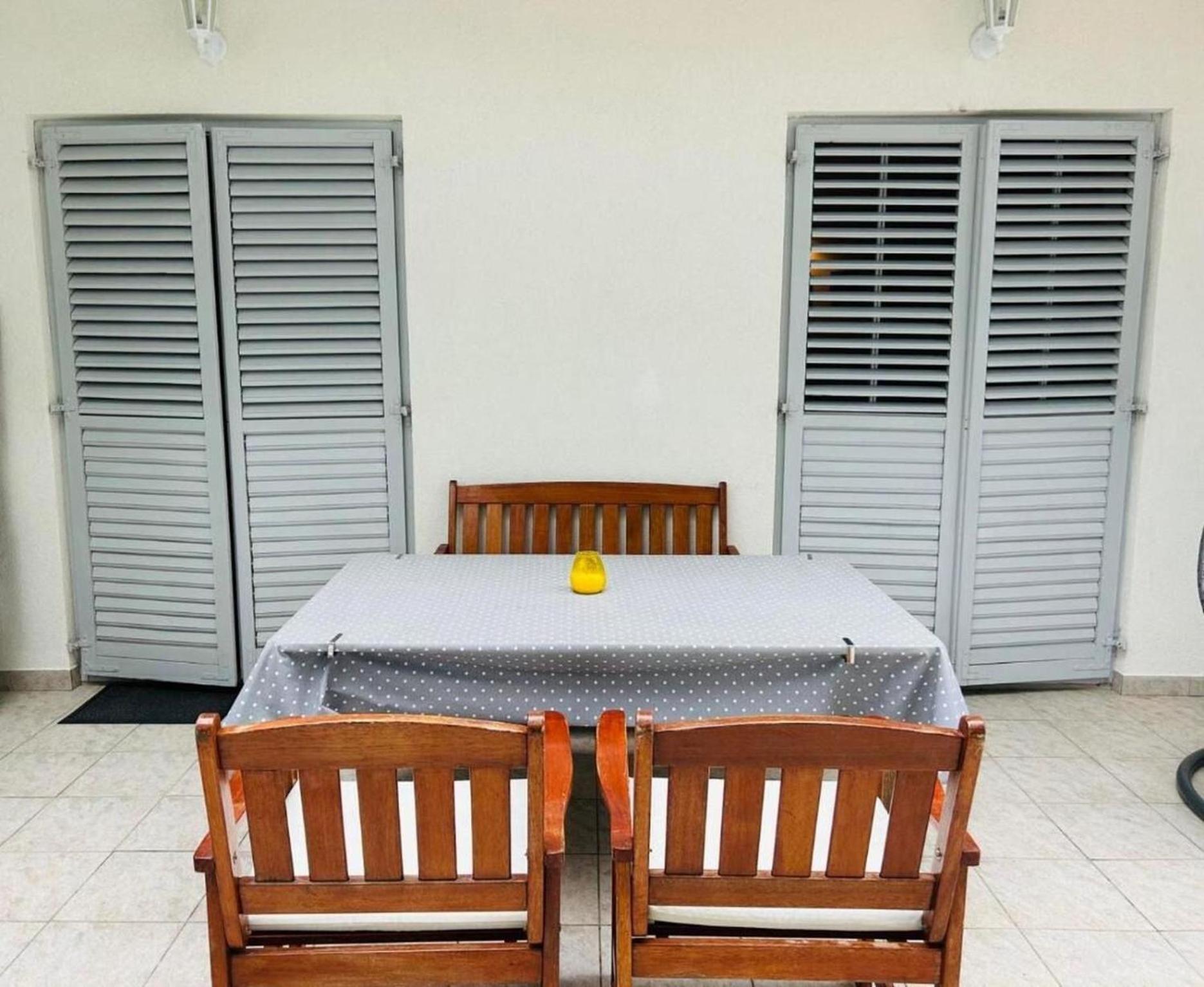 Apartments Matkov - Quite And Peaceful Location Jelsa  Exterior foto