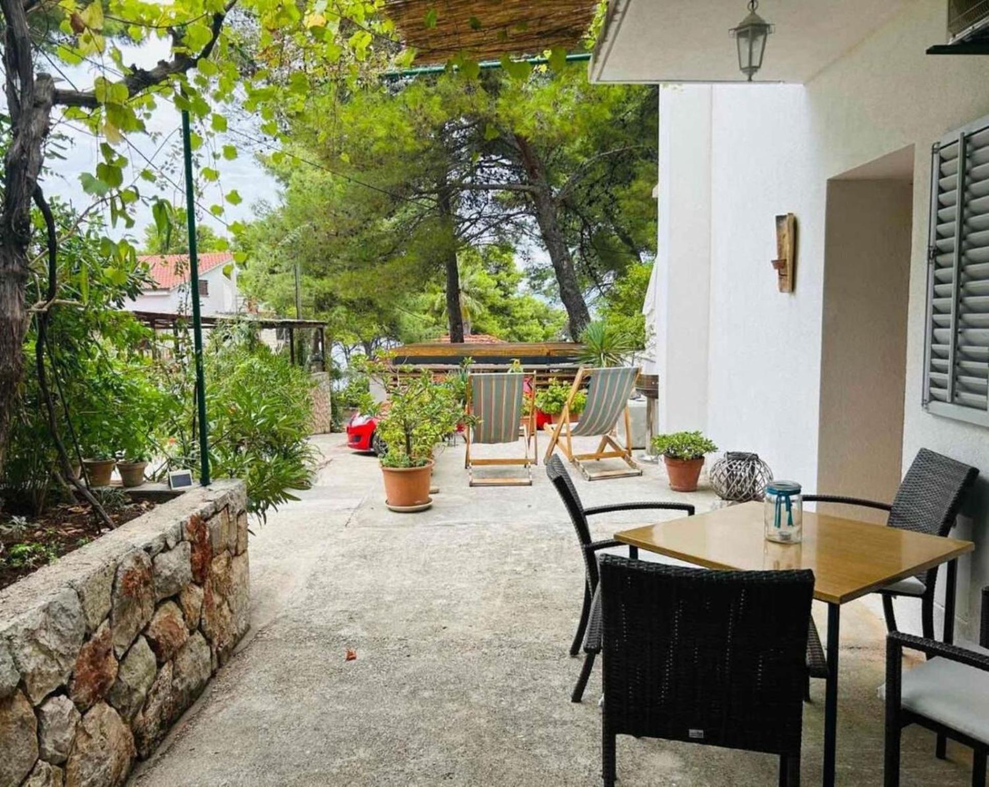 Apartments Matkov - Quite And Peaceful Location Jelsa  Exterior foto
