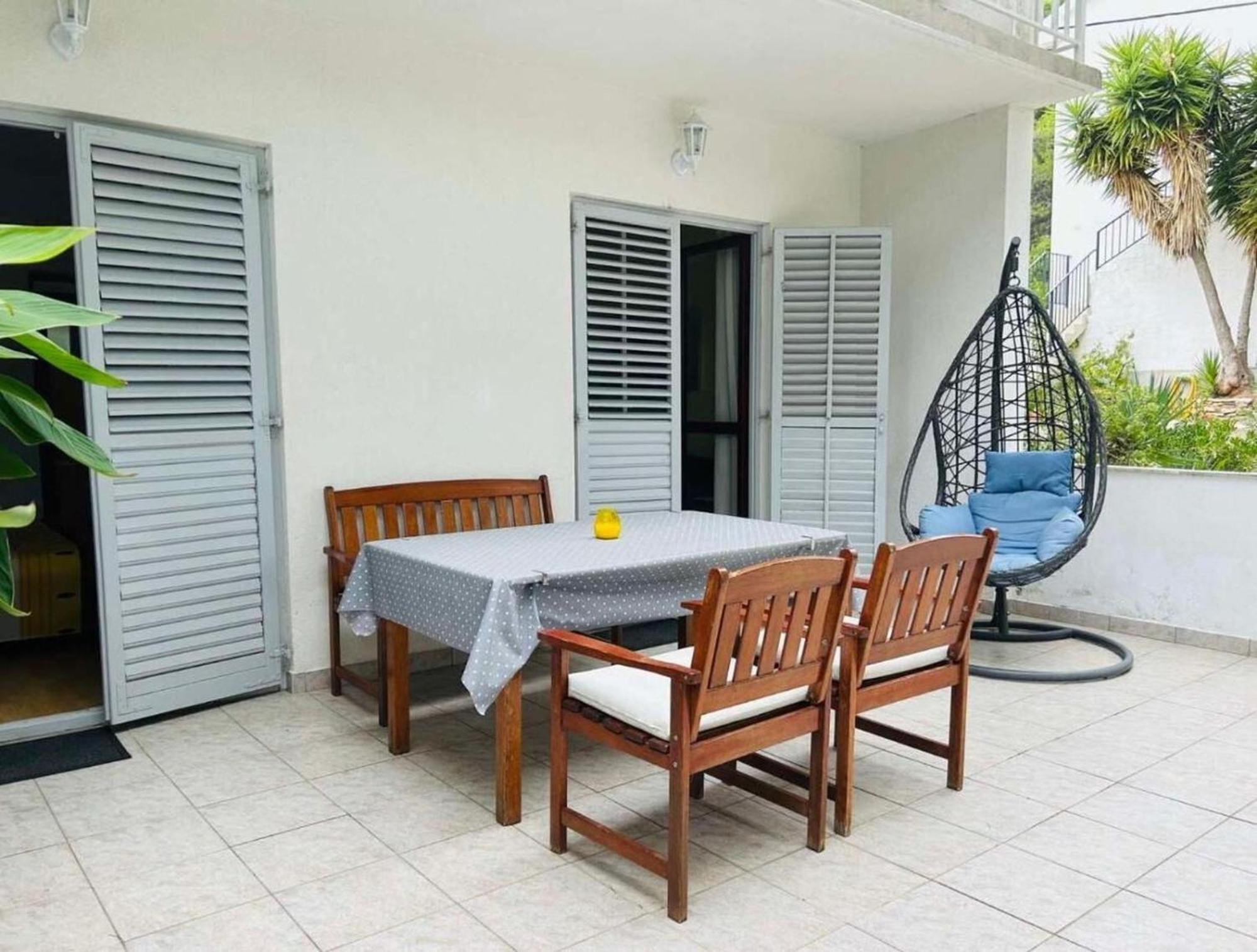 Apartments Matkov - Quite And Peaceful Location Jelsa  Exterior foto